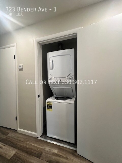 Building Photo - Completely remodeled upper level apartment...