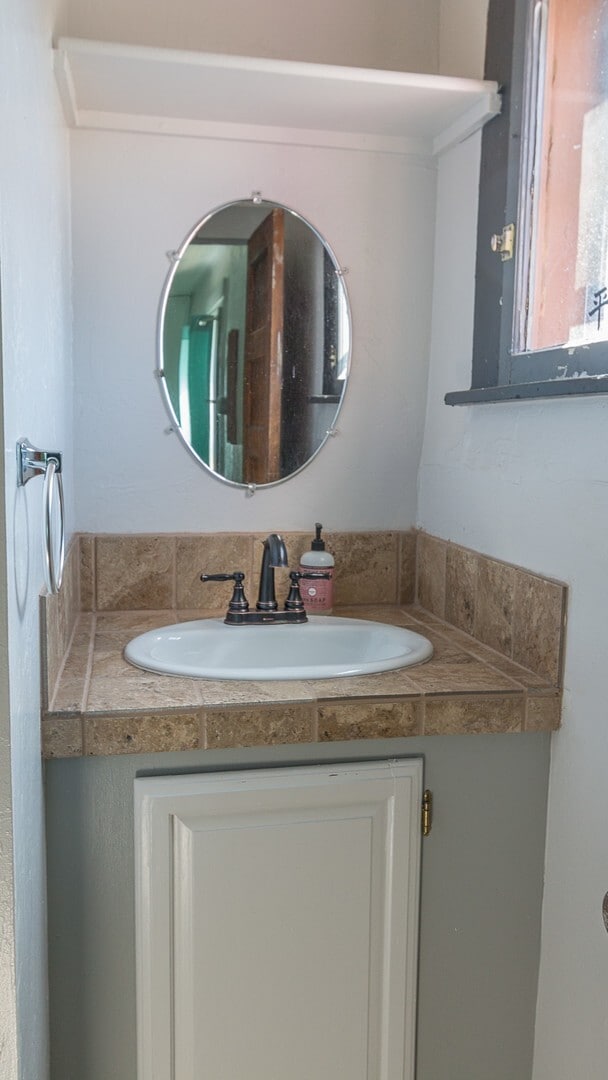 Building Photo - 137 W Tomichi Ave