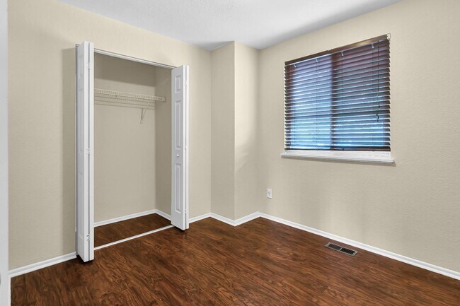 Building Photo - 4559 Ashfield Dr