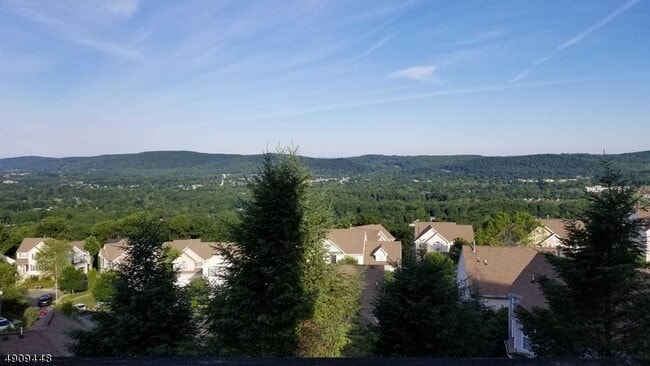 Building Photo - 156 Winding Hill Dr