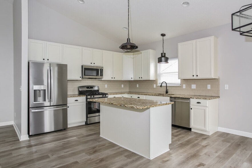 Building Photo - 4423 Edgarton Dr