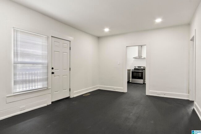 Building Photo - 1101 7th Ave W