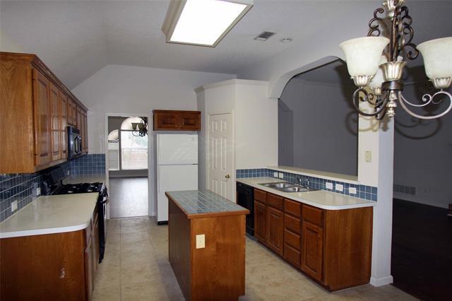 Building Photo - 2301 Fairlands Dr