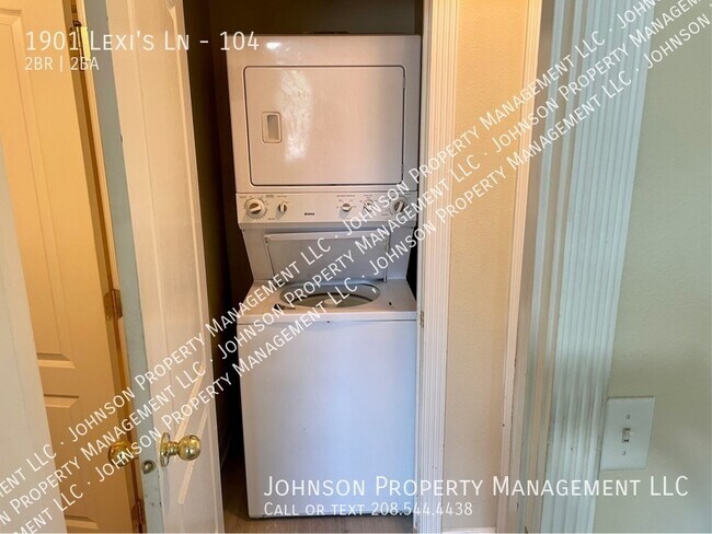 Building Photo - 1901 Lexi's Ln