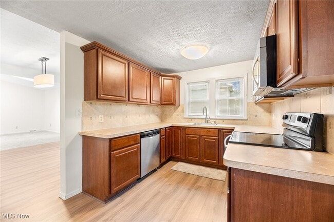 Building Photo - 3060 Ravenna St