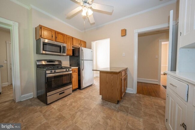 Building Photo - 211 Pennswood Rd