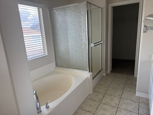 Building Photo - Updated home near Sycamore Canyon available for lease