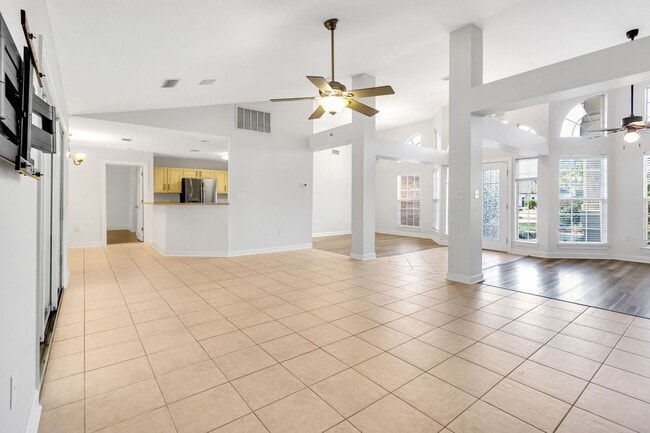 Building Photo - Bluewater Bay Area 4 Bedroom Pool Home!
