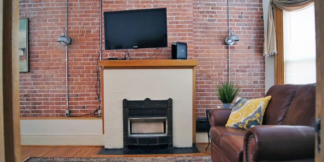 Interior Photo - The Elmwood Village Apartments