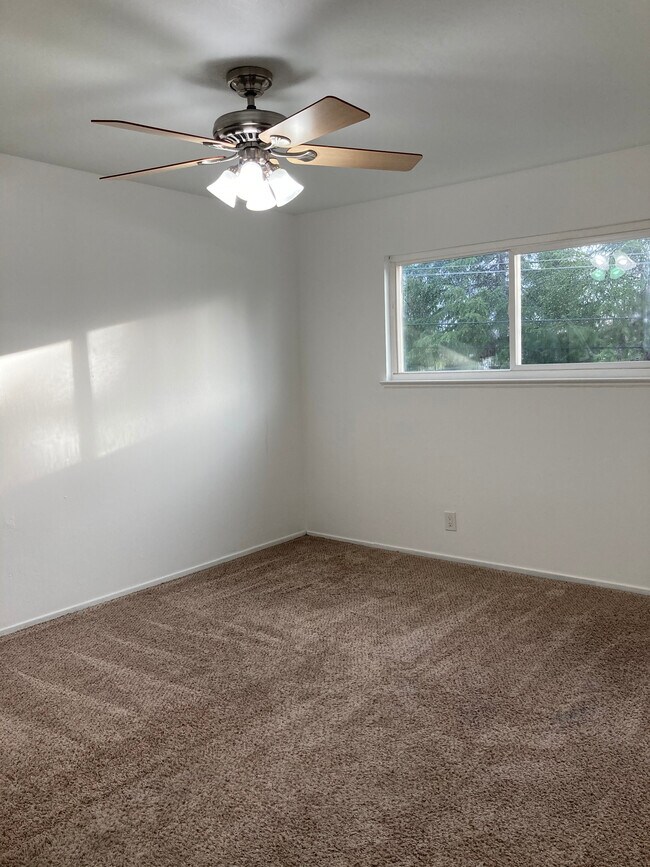 Bedroom #2 - 1737 Ross Cir