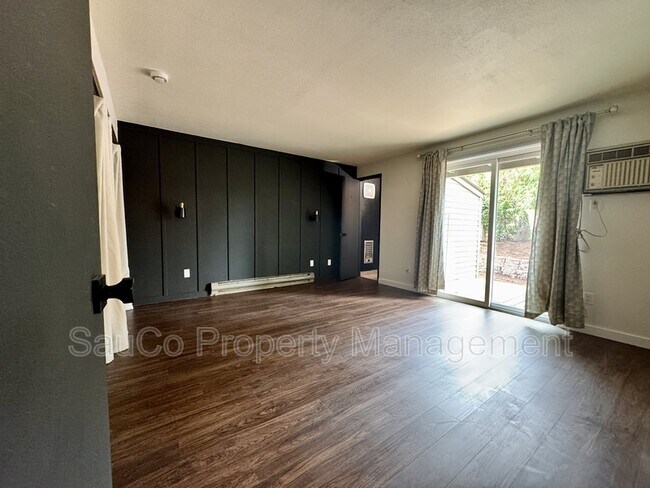 Building Photo - 6155 SW Heights Ln