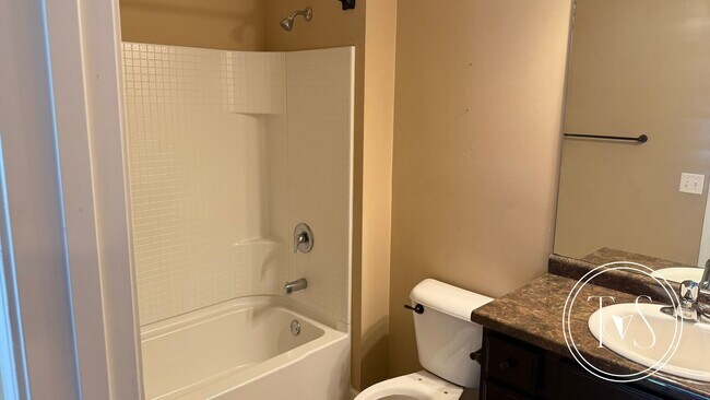 Building Photo - SUMMER MOVE-IN SPECIAL: $300 OFF 1ST MONTH...