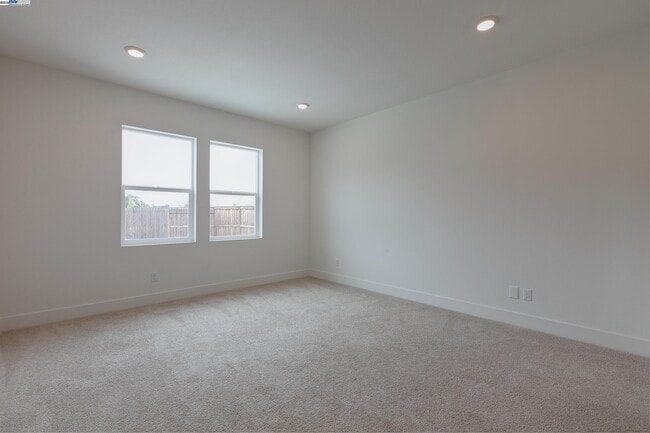 Building Photo - 1227 Richardson Rd