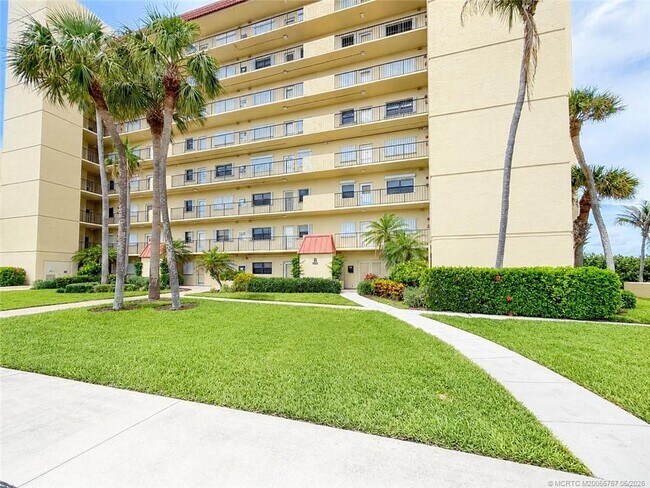 Building Photo - 7430 S Ocean Dr