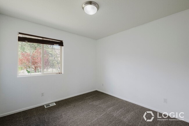 Building Photo - 7673 Decrescendo Dr