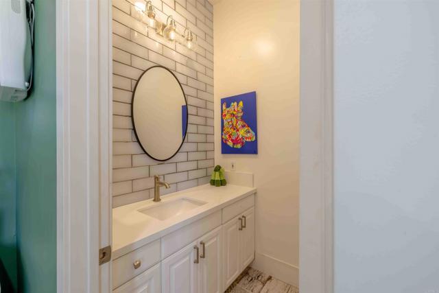 Building Photo - 15263 Presilla Dr