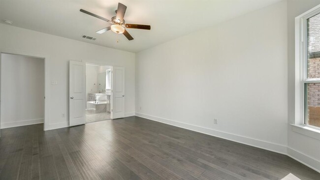 Building Photo - 1412 Mulberry Oak Ln