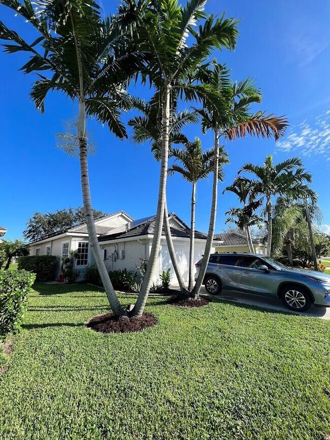 Building Photo - 2591 Country Golf Dr