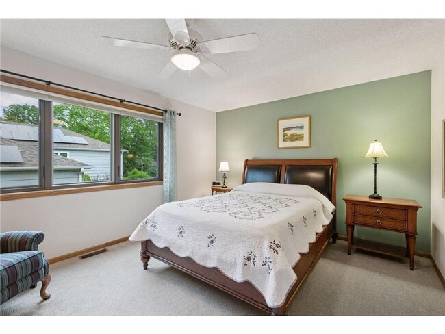 Building Photo - 796 Sunset Dr