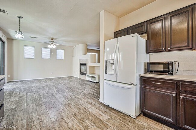 Building Photo - 6709 Kostner St