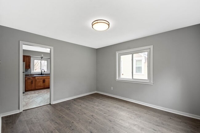 Building Photo - Stunning 3 bedroom home in Penn Hills available April 1st!