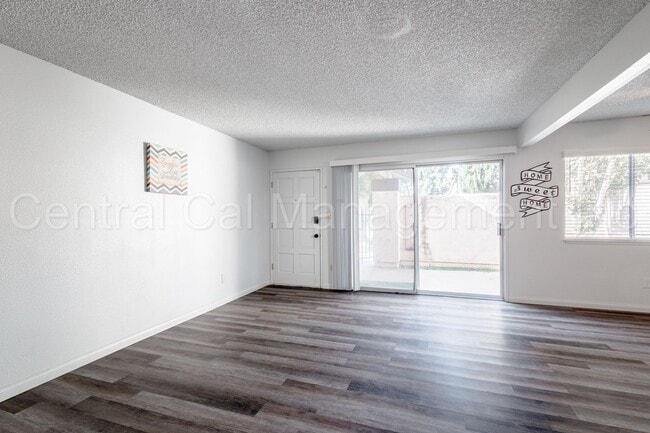 Building Photo - 3333 El Encanto Ct