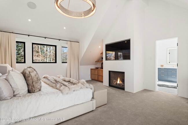 Building Photo - 75 McLain Ct