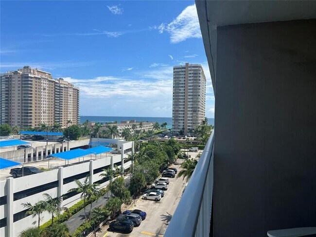 Building Photo - 1965 S Ocean Dr
