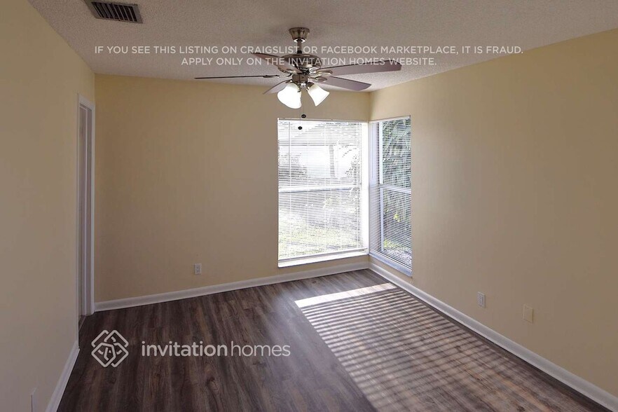 Building Photo - 10656 Shady Pond Ln