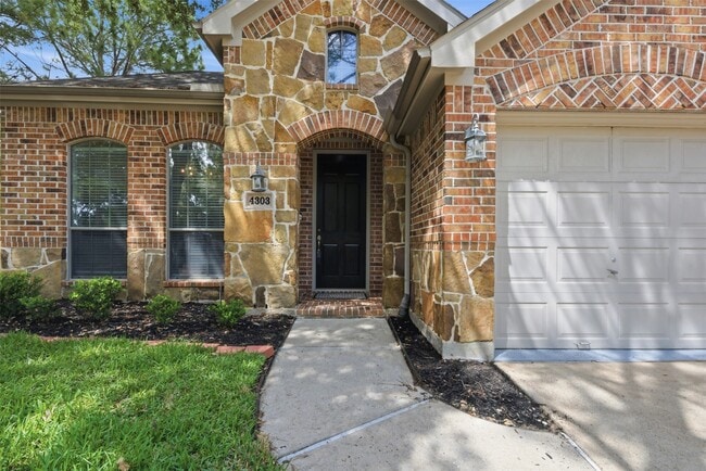Building Photo - 4303 Wellington Grove Ln