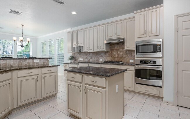 Building Photo - 22 Westwinds Cir