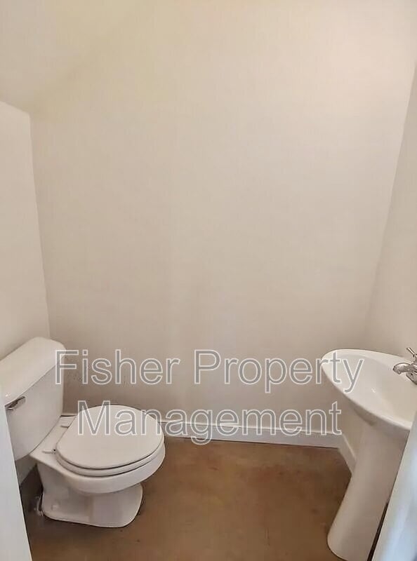 Building Photo - 2413 Carrington St