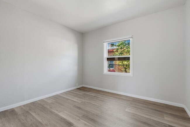 Building Photo - 420 E Speedway Blvd