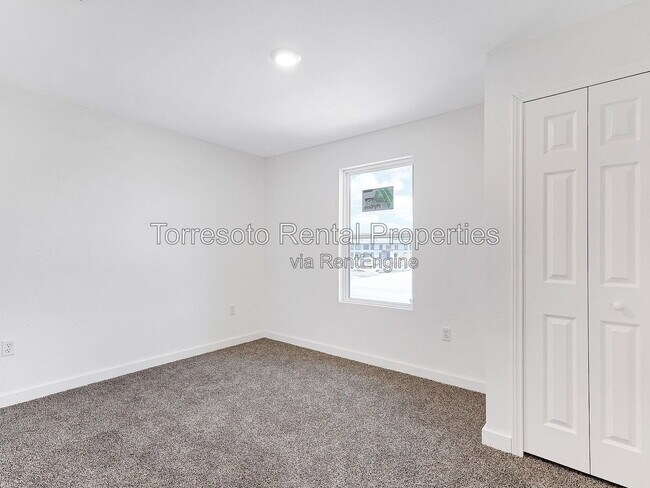 Building Photo - 2326 Cincinnati Ave
