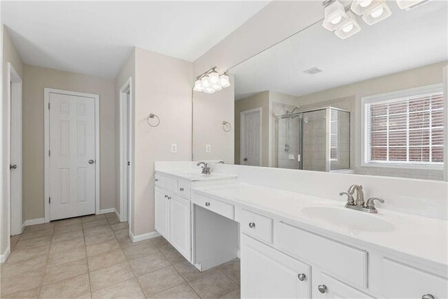 Building Photo - 1304 Kirkwood Ln