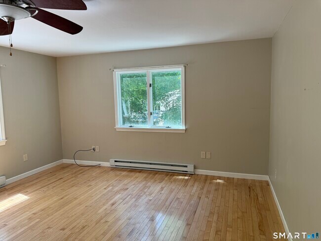 Building Photo - 308 Noank Ledyard Rd