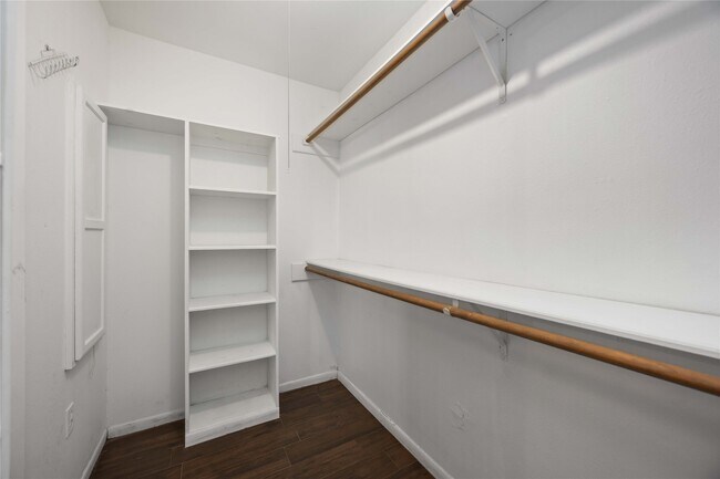 Building Photo - 4914 27th St E