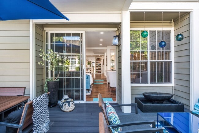 Building Photo - Beyond words, this stunning Bixby Village ...