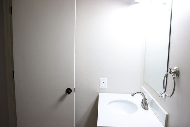 Building Photo - Three bedroom home