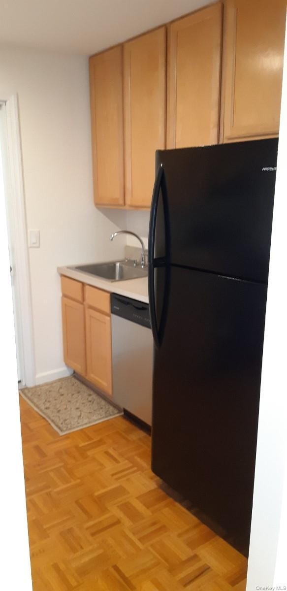 Building Photo - 28 Ledgewood Cir