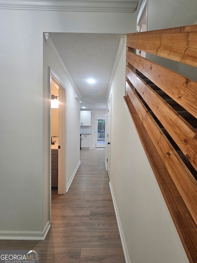 Building Photo - 150 Park Timbers Dr