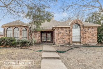 Building Photo - 8802 Briarwood Dr