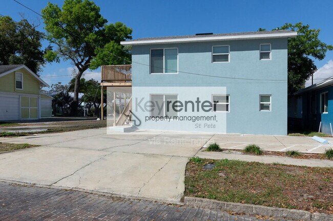 Building Photo - 454 21st St N