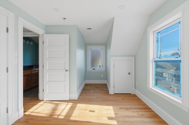 Building Photo - 23 Gay Head St