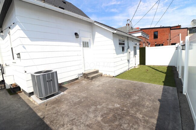 Building Photo - 120 S Court St