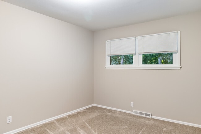 Building Photo - 7215 Euston St