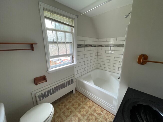 Building Photo - 3958 E Plankinton Ave