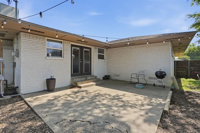 Building Photo - 5017 Fox Hill Ln