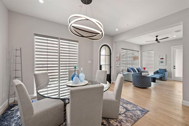 Building Photo - 2850 Lakeside Pkwy