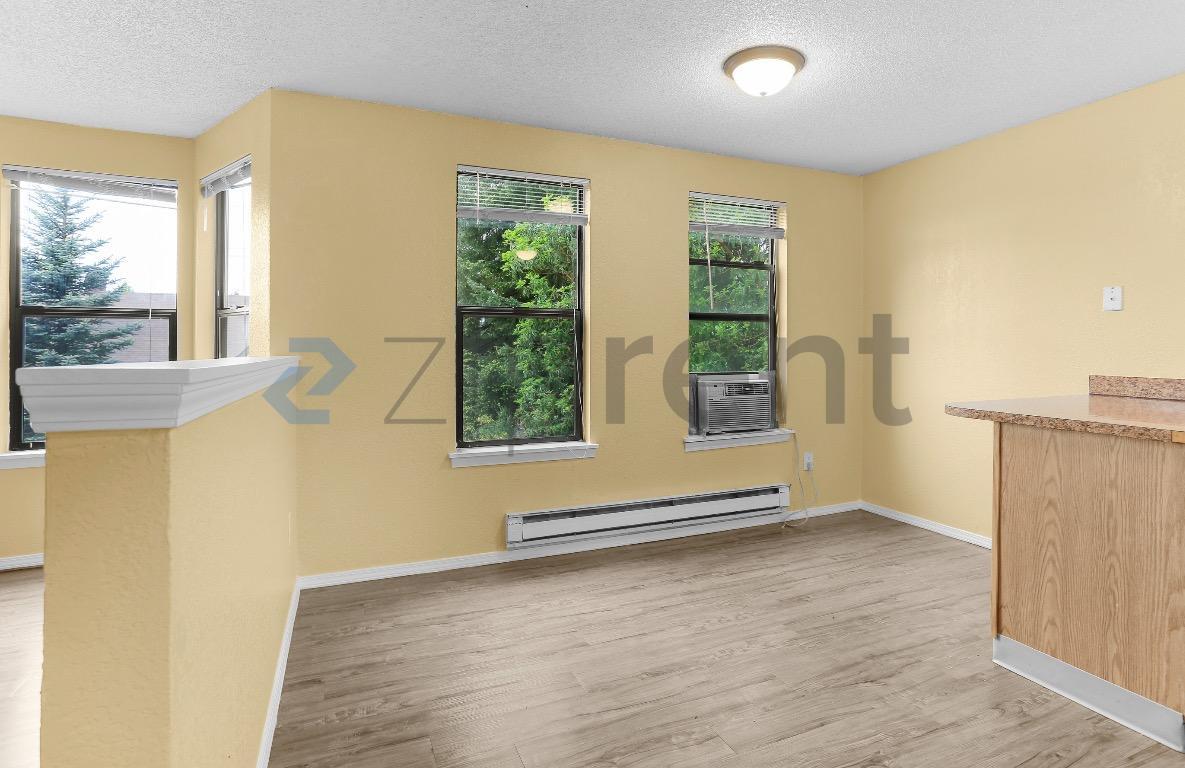 Building Photo - Unit A